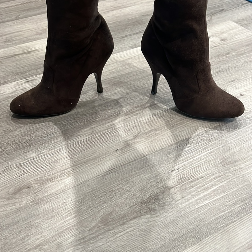BCBGirls faux suede boots, EUC - Picture 6 of 9